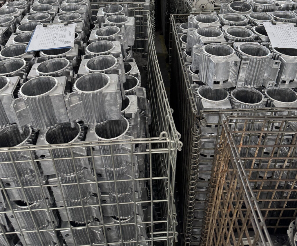 Die Cast Aluminum Round Housings with Cooling Fins