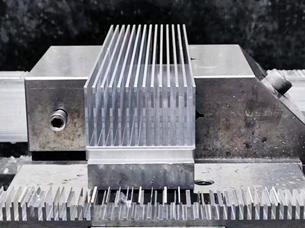 Extruded Aluminum Heat Sink Prepared for CNC Machining